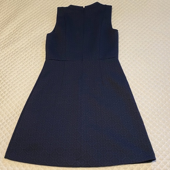 Loft Aline dress. Navy blue patten. Size 6. - Picture 2 of 7